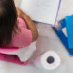 Escuelas de NYC enfrentan polémica por nueva regla de cambio de pañales en pre-K y guarderías