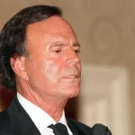 Julio Iglesias se querellará contra vicepresidenta española: conoce la razón