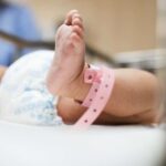 ¿Cómo un niño nacido en el extranjero puede obtener la ciudadanía estadounidense?